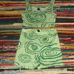 SHEIN Green Swirl Pattern Women Shorts